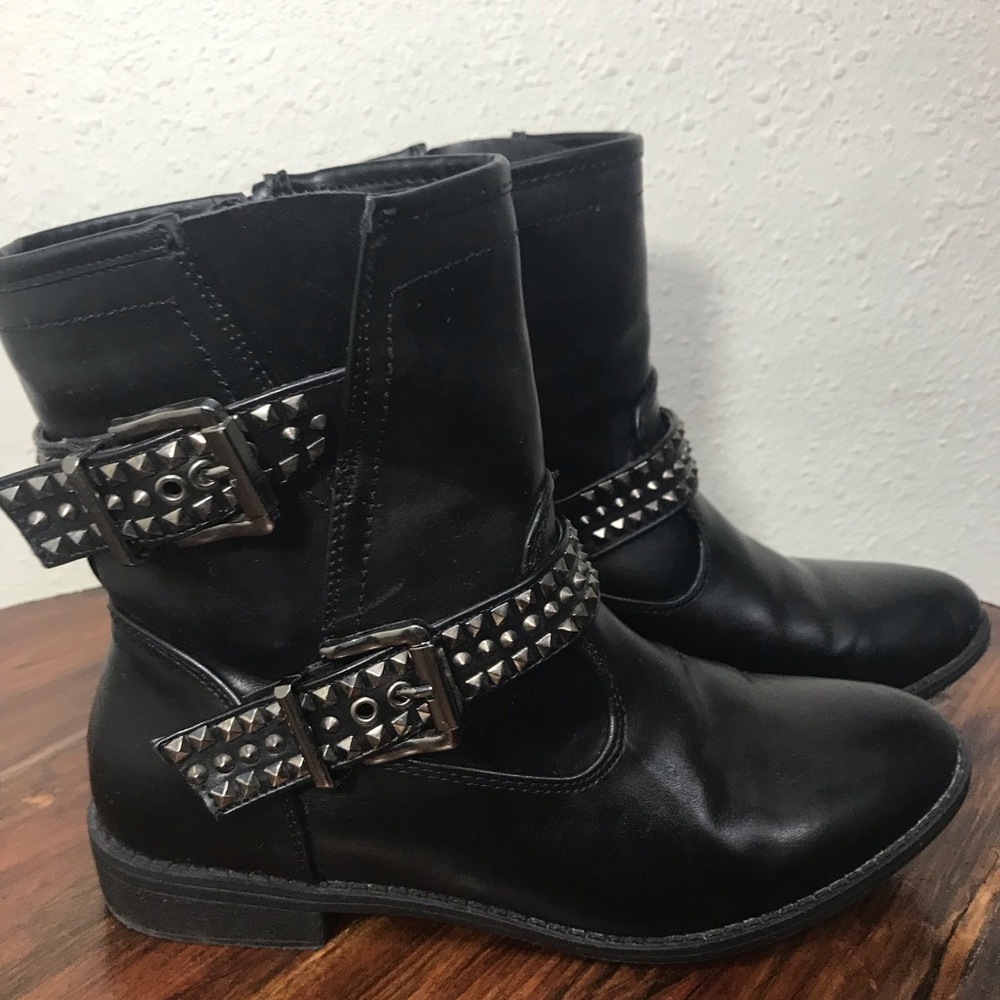 Faux leather studded moto boots 7.5